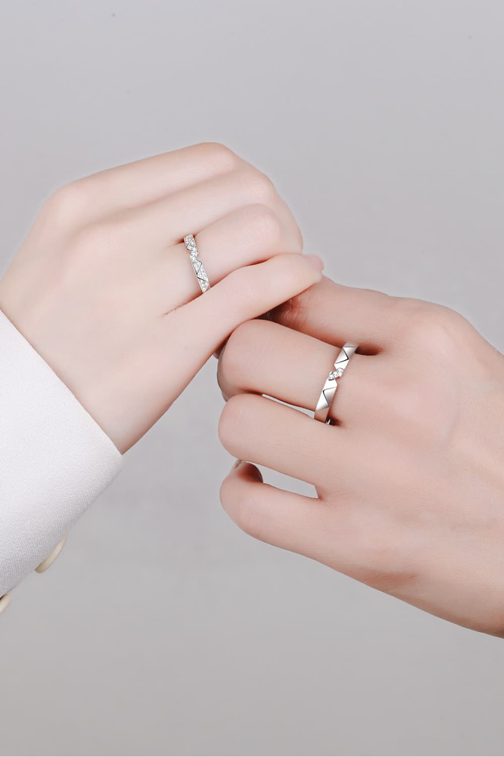 Moissanite Minimalist Rhodium-Plated Ring - Witcheasy
