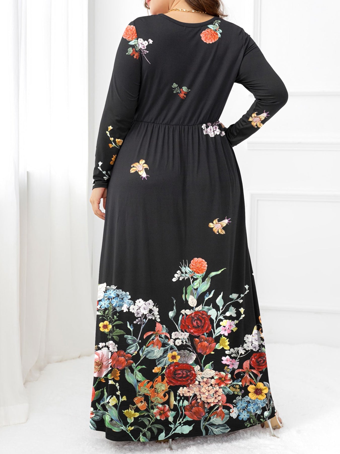 Plus Size Round Neck Maxi Dress with Pockets - Witcheasy