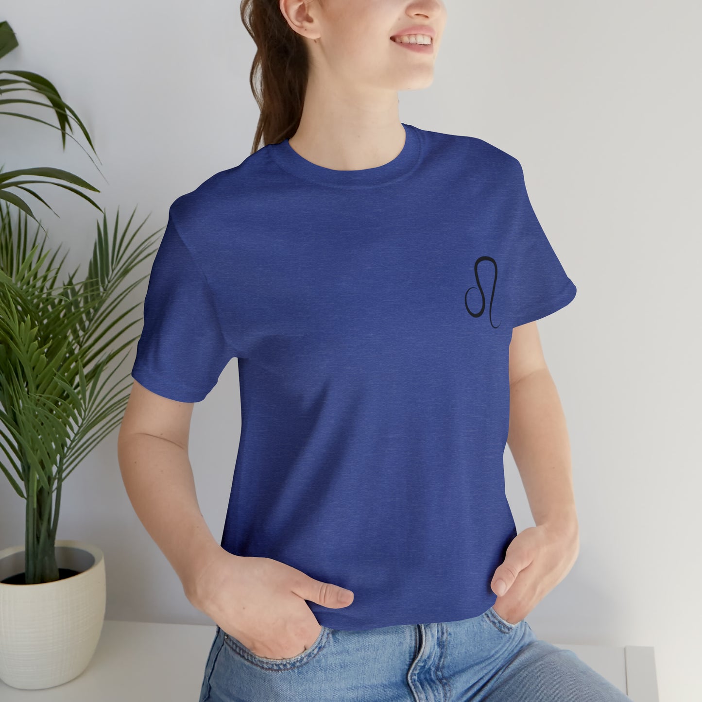 Leo Simple Unisex Jersey Short Sleeve Tee