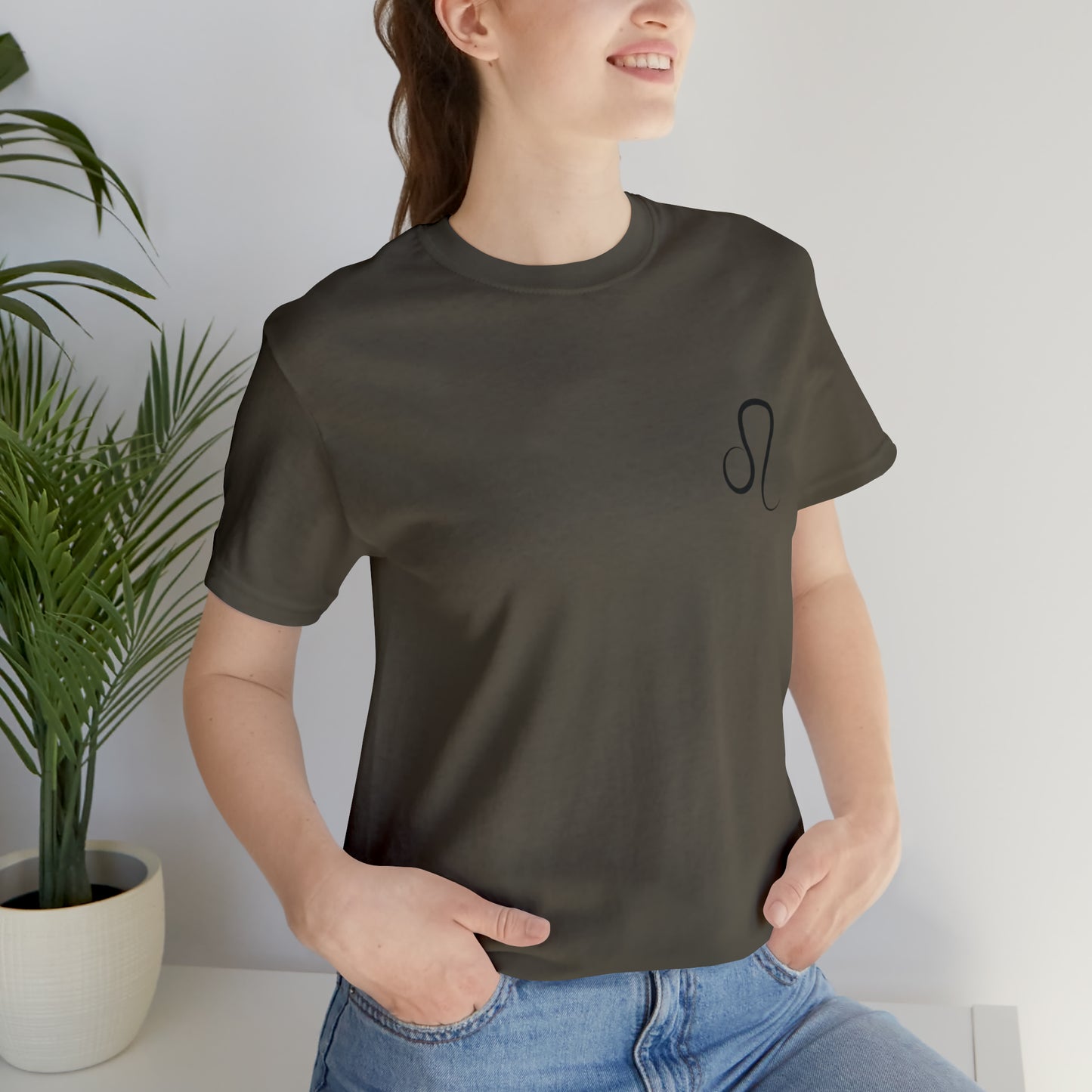 Leo Simple Unisex Jersey Short Sleeve Tee