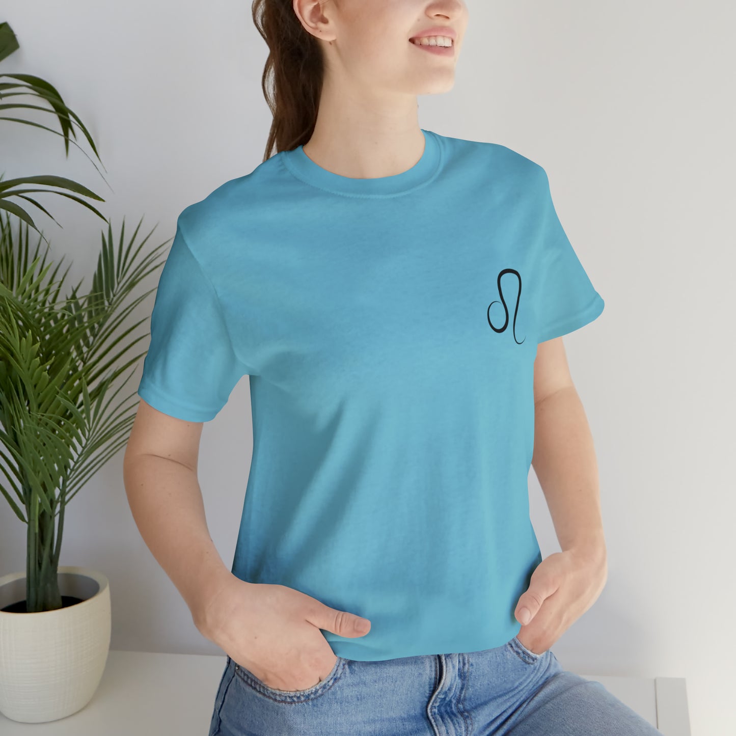 Leo Simple Unisex Jersey Short Sleeve Tee